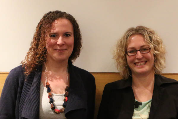 Hayley Newton and Catherine Satzke accepting their Frank Fenner award