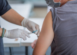 Patients who recover from COVID-19 should still get vaccinated